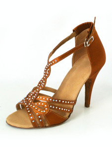 Chaussure de latine en satin creusé à talon aigu et peep-toe avec strass