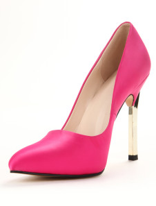 Fabuleux escarpins fuchsia à bout pointu et talons aiguilles en soie et satin