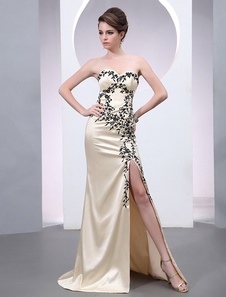 Robe de soirée en satin stretch champagne brodé à traîne