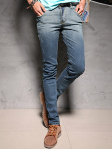 Jean coupe slim bleu style usé avec fermeture zippée et boutonnée