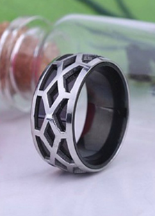 Noir creux en acier inoxydable grande bague pour homme
