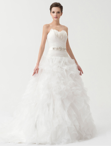 Robe de mariage soutenue boule ivoire en organza avec encolure coeur