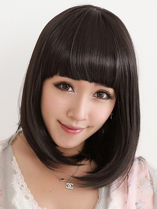 Perruque courte noire ébouriffée avec frange droite