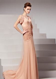 Robe exquise de soirée nude fourreau col V avec fleur à traîne