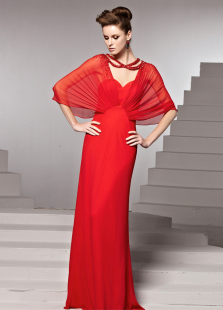 Robe de soirée rouge fourreau en satin de soie stretch avec perles col V