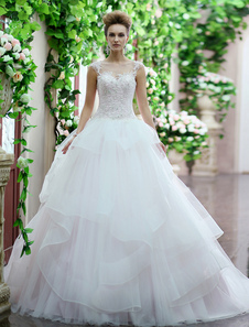 Robe mariée magnifique boule en tulle multicouche col rond traîne chapelle