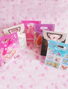 Carte de 12 pièces sac présents en papier pour mariage