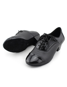 Chaussure de latine en peau de mouton noire à talon épais et bout rond à lacet