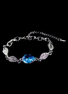 Bracelet chaîne avec pendentif feuille de strass bleue