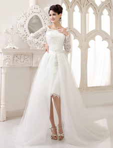 Robe de mariée ivoire à col bateau traîne démontable