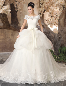 Robe de mariée en organza ivoire avec fleur à traîne chapelle