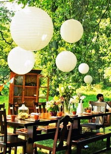 Lanterne de papier ondulé ronde