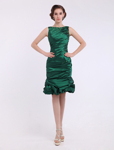 Robe mère de mariée verte fourreau en taffetas col bateau avec perles longueur genou