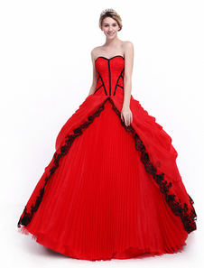 Robe boule en dentelle plissé encolure en coeur