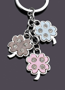 Modèle trèfle mignon le trousseau de 12 pièces métalliques pour mariage