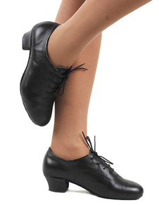 Chaussure de latine en peau de vache noire à talon évasé et lacets et bout rond