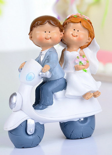 Figurine classique & traditionnelle athlétique Wedding Cake Topper