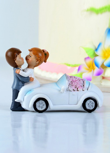 Figurine traditionnel Couple classique voiture Wedding Cake Topper