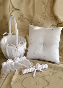 Ensembles des articles de mariage à pois ornés de ruban et strass