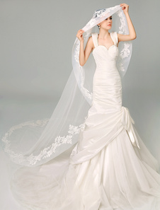 Voile cathédrale fin d'une couche en tulle avec applique brodée