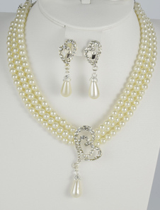 Ensemble de bijoux avec fausses perles