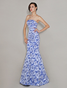 Robe de soirée en satin bleu ciel clair imprimé fleuri d'encolure en coeur