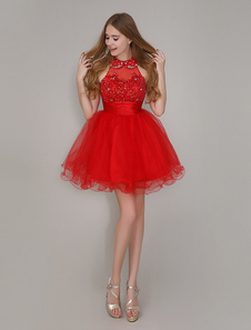 Mini robe belle de rentrée en tulle rouge de col à revers avec applique