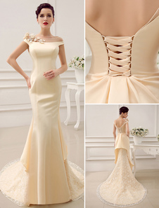 Chic robe mariage sirène en satin champagne avec fleur de col bateau à traîne et dos nu