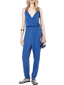 Combinaison féminine saouele bleue large plissée à bretelle et dos nu