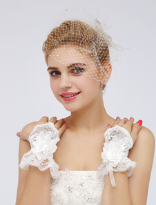 Gants ivoires de mariage longueur de poignet sans doigt avec dentelle et strass