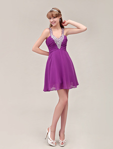 Mini robe fête de la rentrée A-ligne plissée en chiffon pourpre de col V avec perle et strass