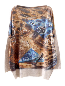 Pull femme imprimé léopard surdimensionné de manche chauve-souris