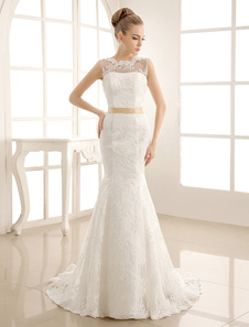 Robe mariage en satin stretch avec ceinture à traîne chapelle