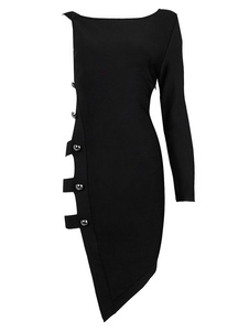 Robe bodycon noire asymétrique à une manche
