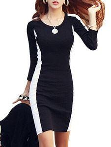 Mini robe bicolore moulante à manche longue