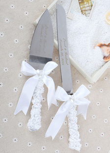 Couteau à gâteau personnalisé à rubans