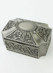 Boîte à bijoux métallique personnalisée à relief