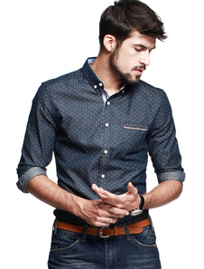 Chemise en coton bleu foncé jacquard à pois