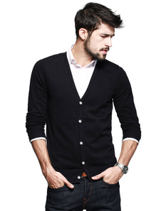 Cardigan homme slim en coton unicolore de col V