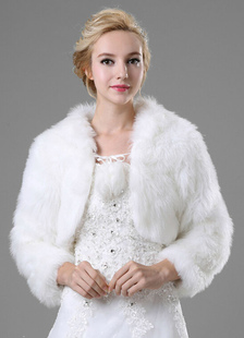 Boléro nuptial en fausse fourrure ivoire ouvert devant