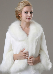 Boléro nuptial à manche longue en fausse fourrure ivoire