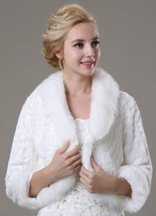 Boléro en fausse fourrure ivoire à motif léopard