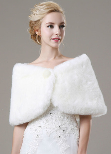 Boléro de mariage en fausse fourrure ivoire