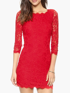 Mini robe en dentelle unicolore moulante