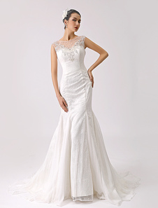 Robe de mariée sirène en dentelle ivoire avec cou translucide