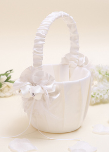 Panier de fille de fleur blanc pour mariage