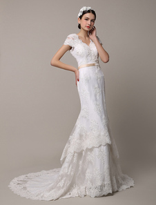 Robe de mariée sirène en dentelle ivoire à col V avec traîne