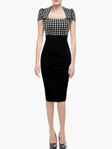 Robe moulante noire col carré imprimé dents de chien