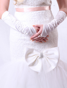 Gants mitaines en satin ivoire de longueur de coude