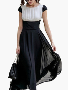 Robe longue en chiffon bicolore plissé encolure dégagée